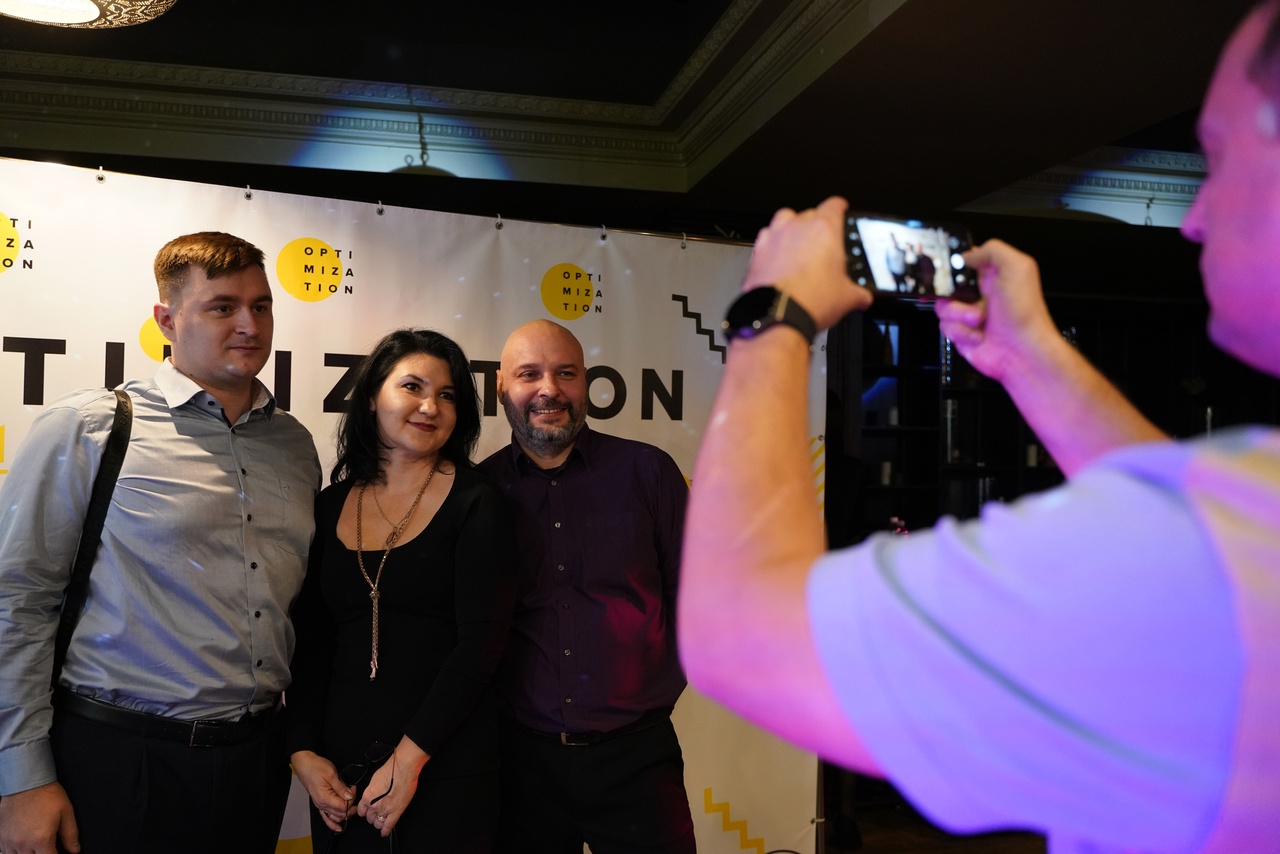 Общение с коллегами по цеху вживую