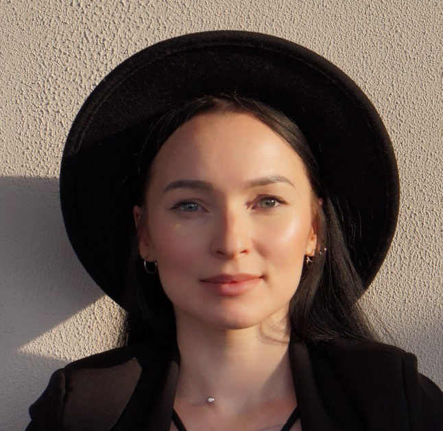 Ксения Максимова