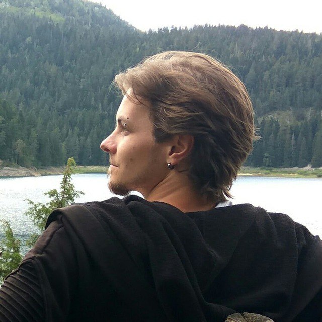 Илья Иванов